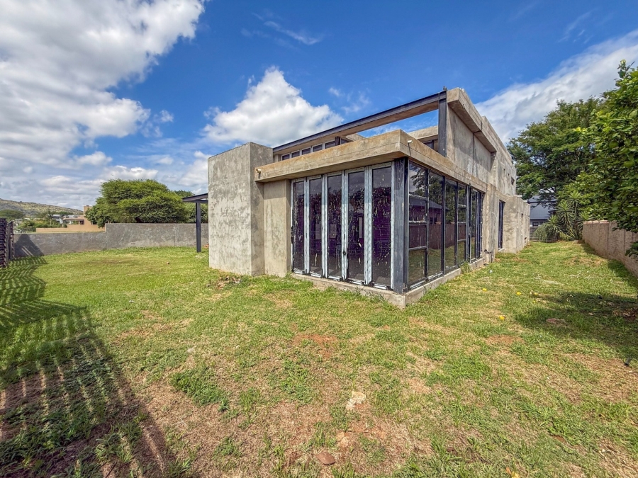 4 Bedroom Property for Sale in The Islands Estates North West